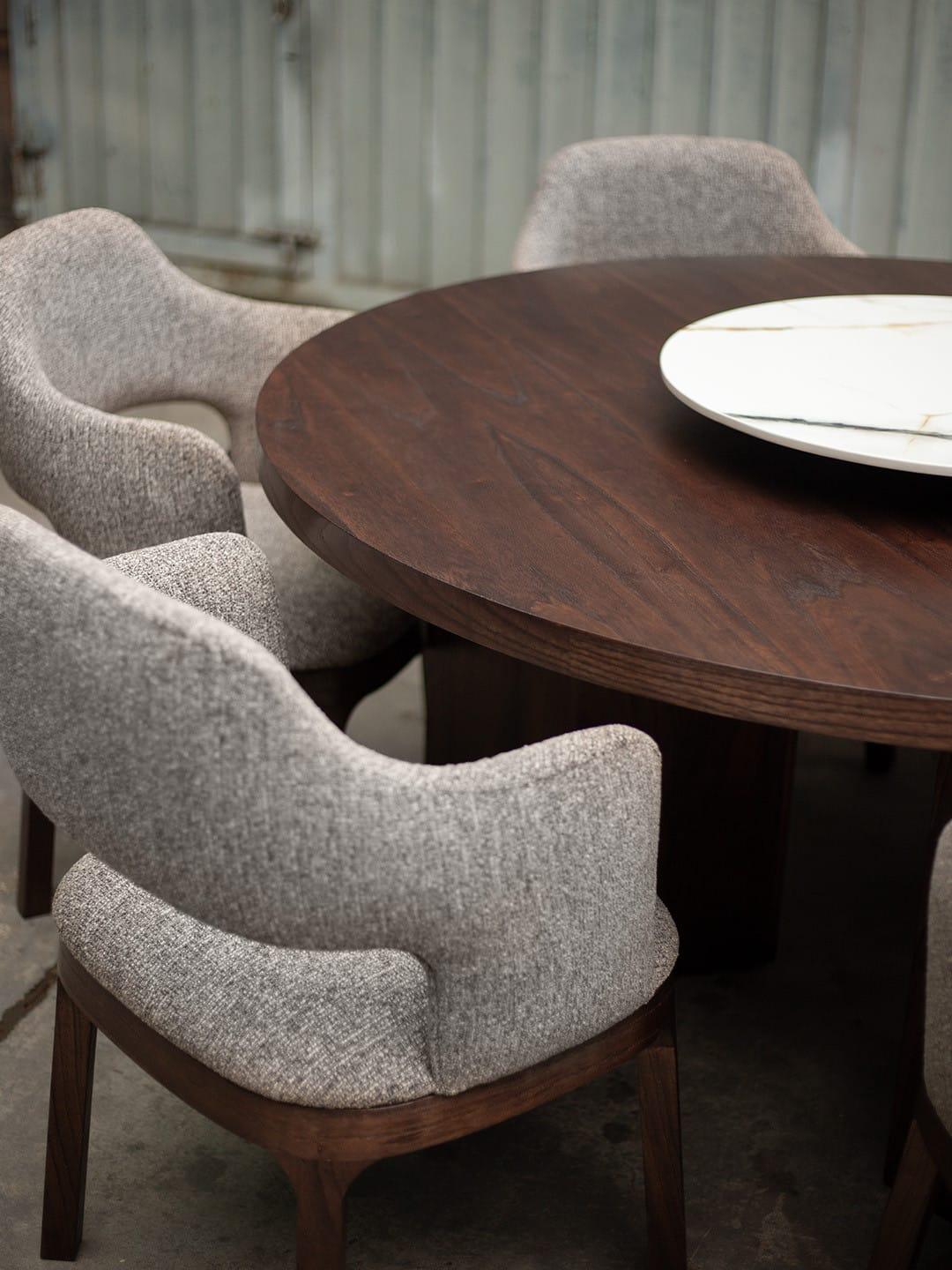 Mesa Alvear de madera con centro rotativo
